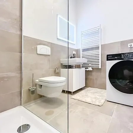 Geraeumige Stilvolle - Ihr Perfektes Zuhause Apartamento