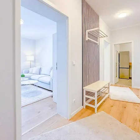 Geraeumige Stilvolle - Ihr Perfektes Zuhause