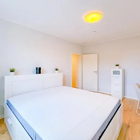 Geraeumige Stilvolle - Ihr Perfektes Zuhause Апартаменты Дрезден